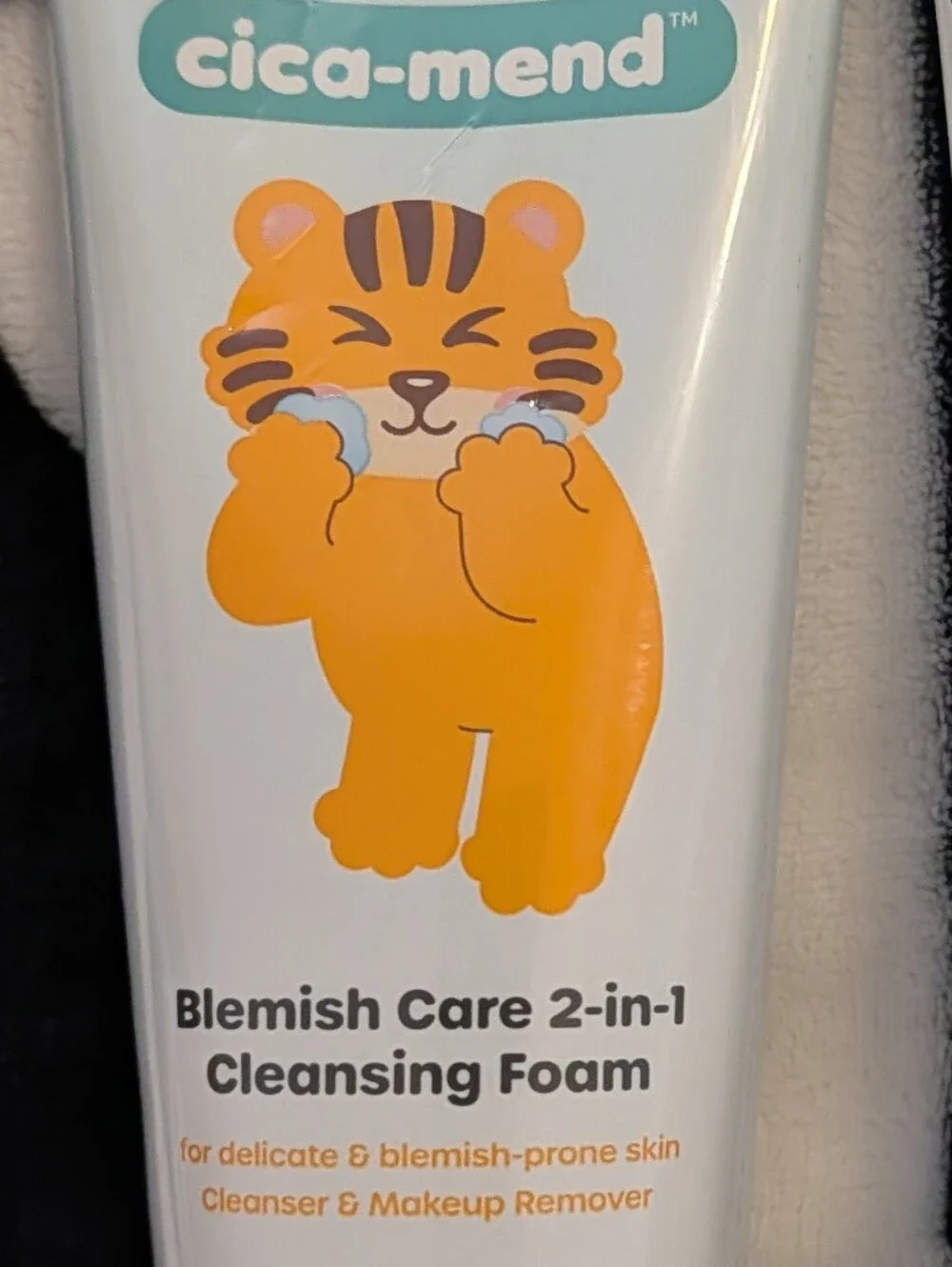 Cica-mend Blemish Care 2-in-1 Cleansing Foam & What Acne? Daily Moisturizer 🆕